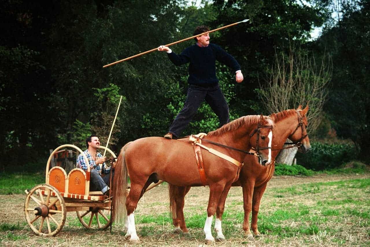 Andres Furger, Pferd und Wagen: nachgebauter keltischer Streitwagen